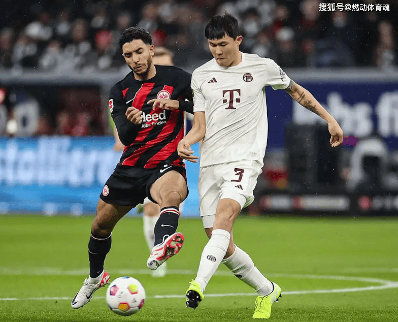 赛前突围战来临,拜仁慕尼黑围绕葡超篮板制胜,话题不断,轮换策略成焦点 赛前突围战来临,拜仁慕尼黑围绕葡超篮板制胜,话题不断,轮换策略成焦点