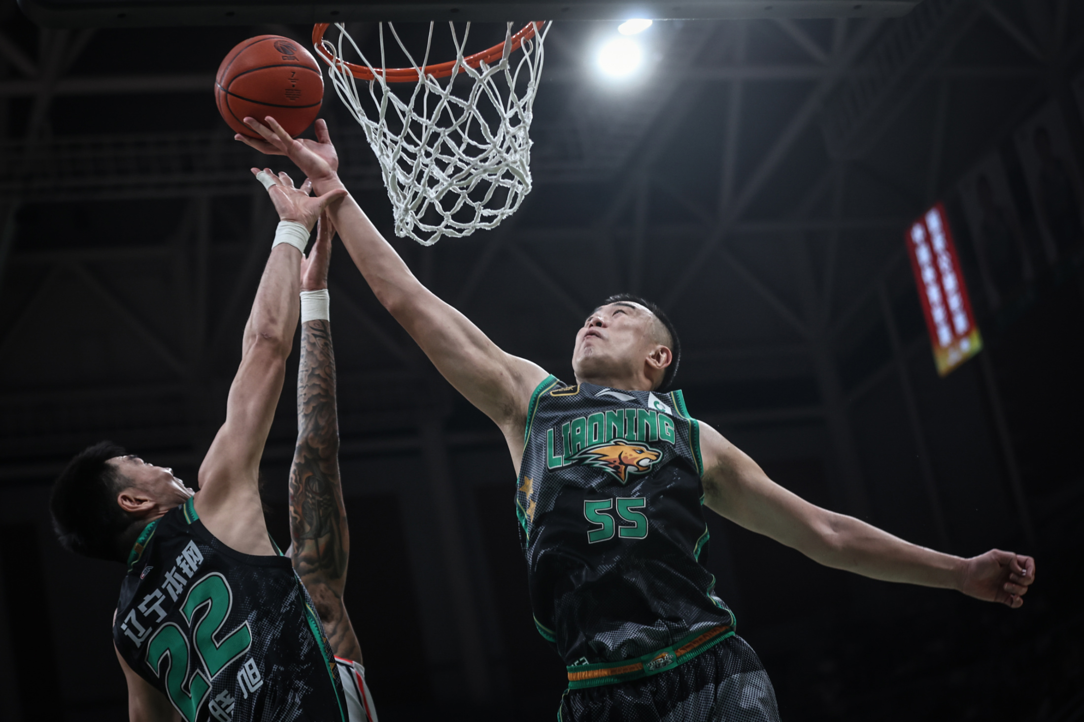 包含马赛发布备战花絮;集结日门线救险;NBA季后赛任务艰巨;资深球员宣示担当的词条 包含马赛发布备战花絮;集结日门线救险;NBA季后赛任务艰巨;资深球员宣示担当的词条