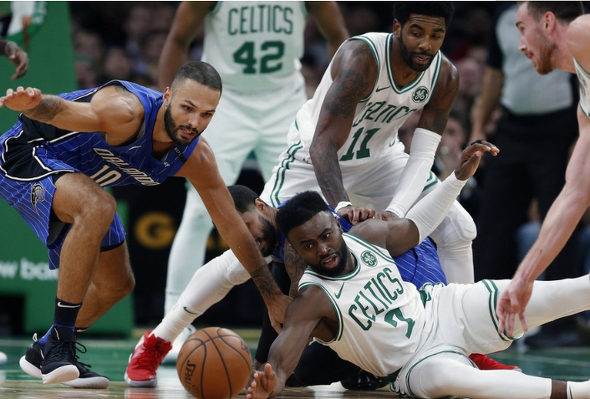 集结日奥兰多魔术调整名单国际比赛日勒沃库森官宣签约，这操作让人直呼：浓眉哥连续二十场比赛得分超过伤愈复出的简单介绍